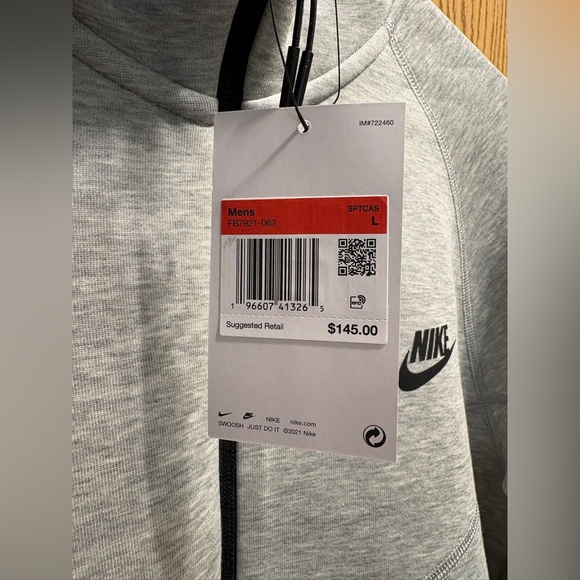 Nike Tech Jacket - Picture 3 of 5